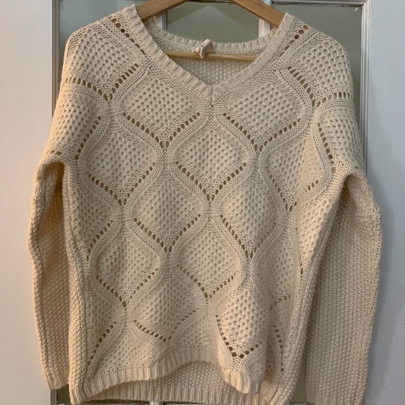 Andrea Jovine Cream Sweater Size Small - Picture 1 of 3